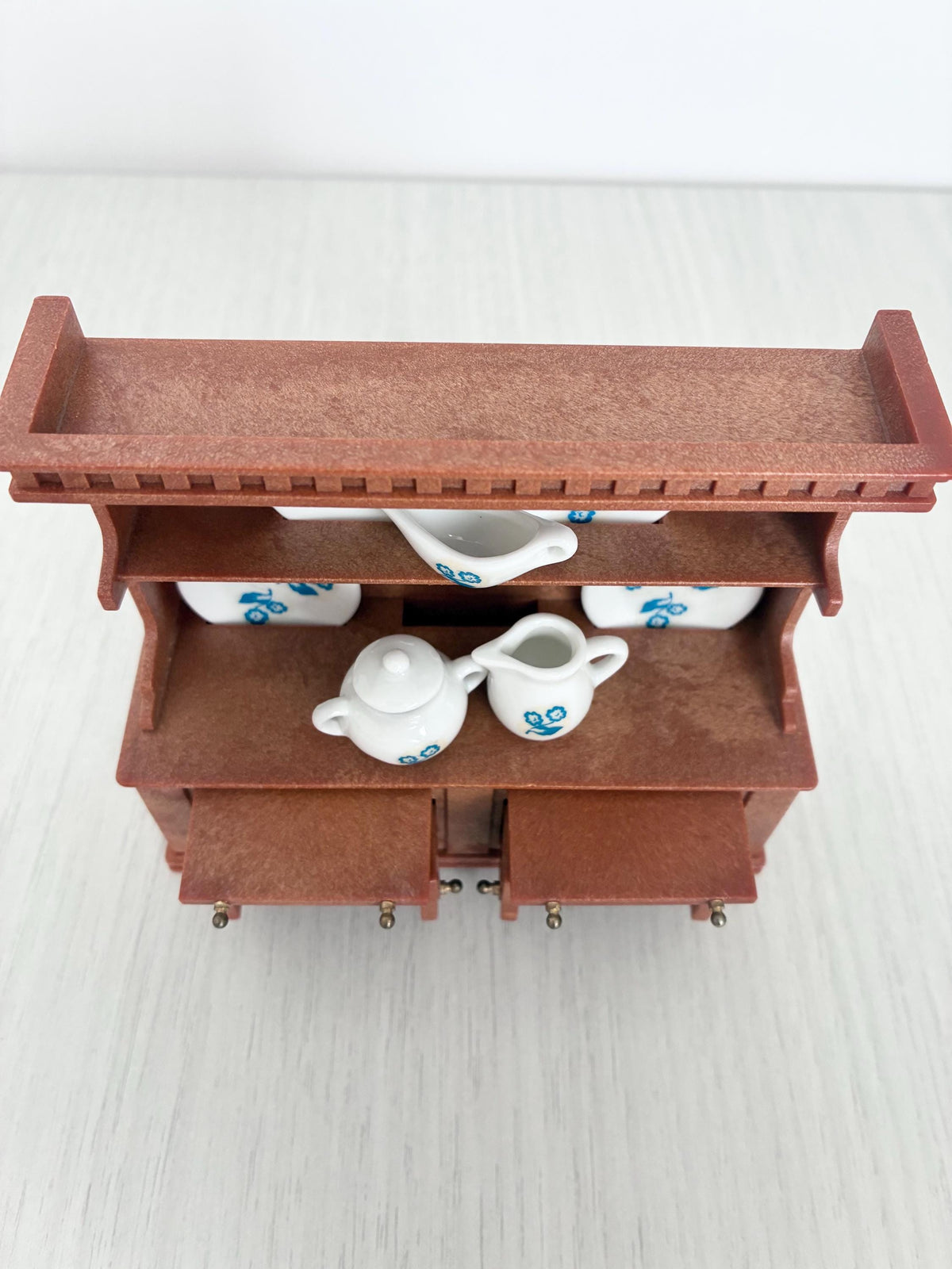 Sylvanian Families Vintage Welsh Dresser Complete with Ceramic Dishes and Original Box, Calico Critters Sylvanian Families, photo 18