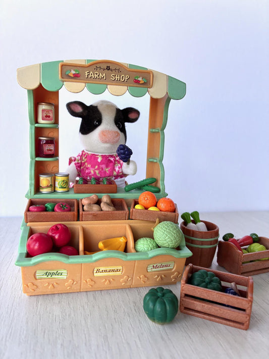 Vintage Sylvanian Families Farm Shop stall with cow girl figure Calico Critters fruit and veg market, photo 5