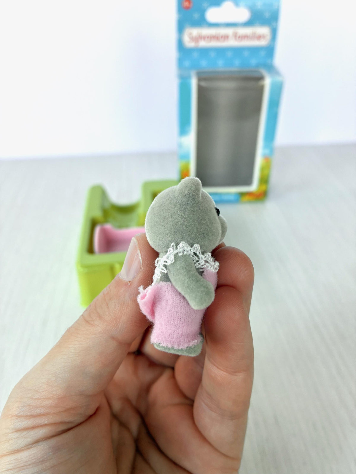 Vintage Sylvanian Families Grey Bear Baby figure pink romper boxed Calico Critters baby toy, photo 4
