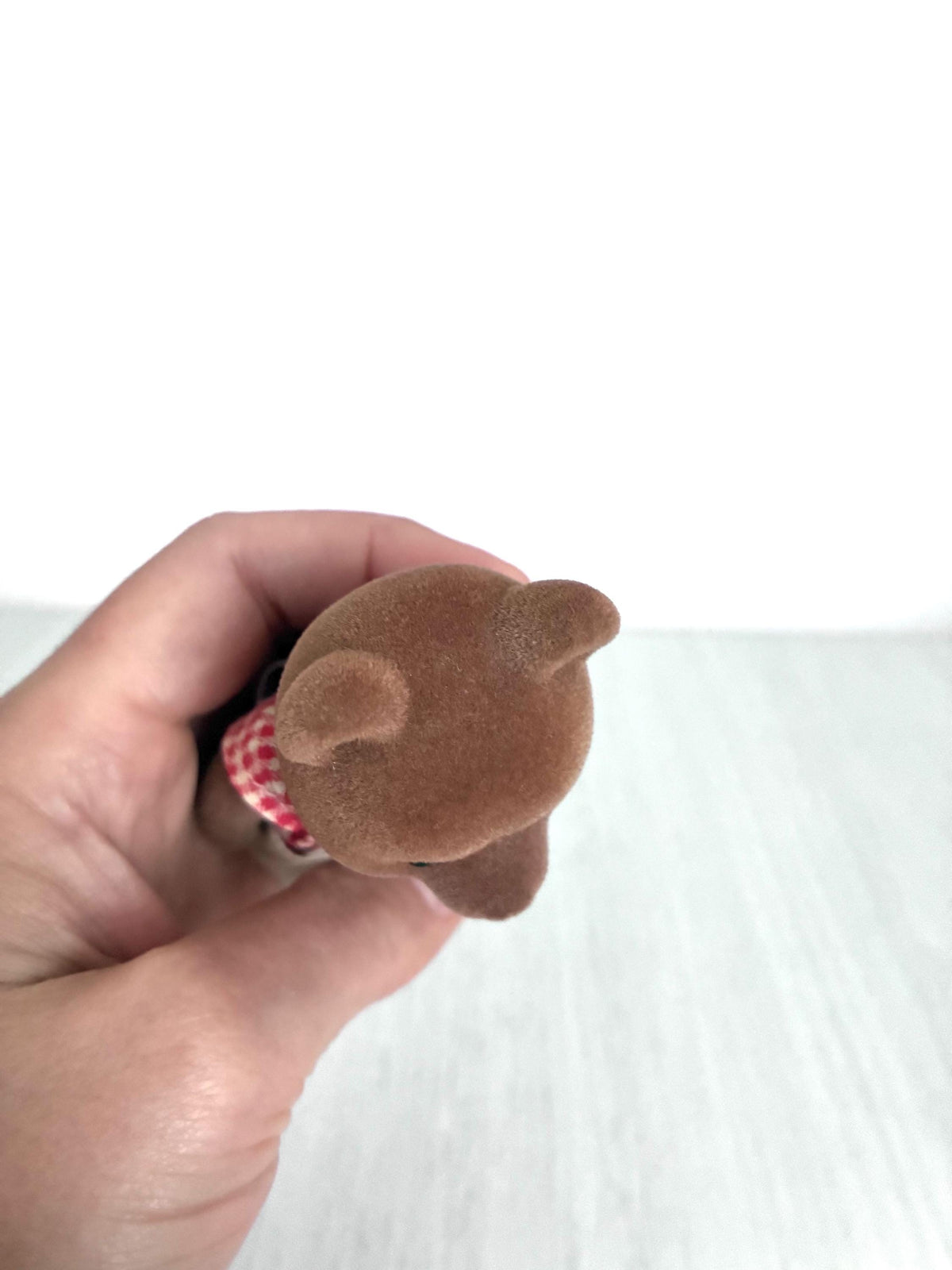 Vintage Sylvanian Families Timbertop Brown Bear Father, Calico Critters Dad Bear with Original Clothes and Made in Taiwan Foot Sticker, photo 5