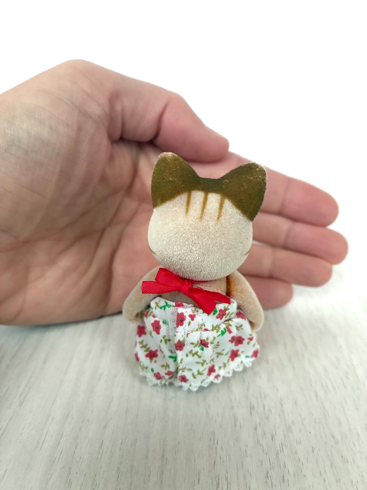 Sylvanian Families Calico Critters Macavity Sandy Cat girl, photo 5 of 7
