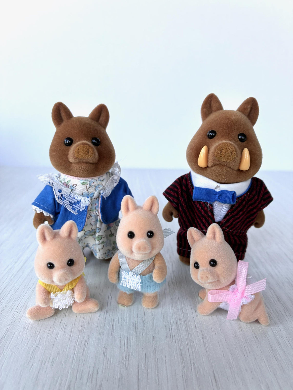 Sylvanian Families Calico Critters Wild Boar Family (Flair, boxed): the full family of five in original clothes, front view