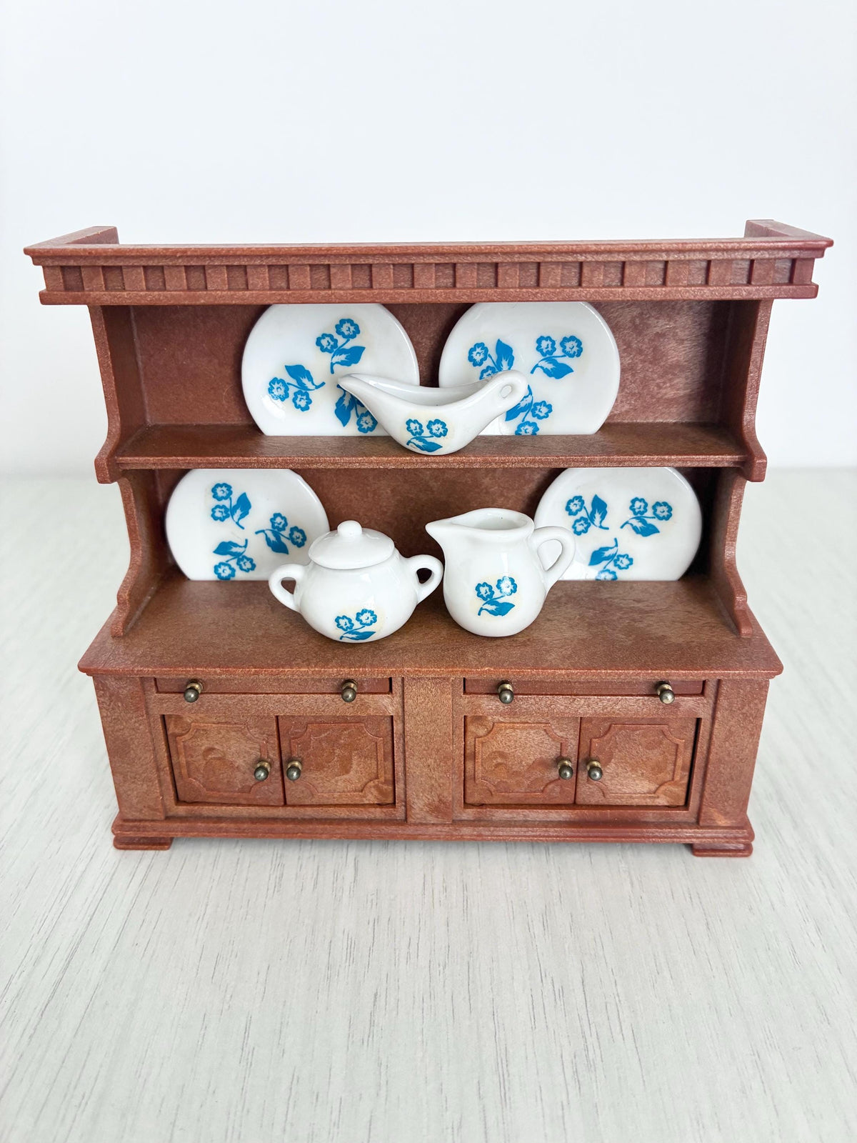 Sylvanian Families Vintage Welsh Dresser Complete with Ceramic Dishes and Original Box, Calico Critters Sylvanian Families, photo 6