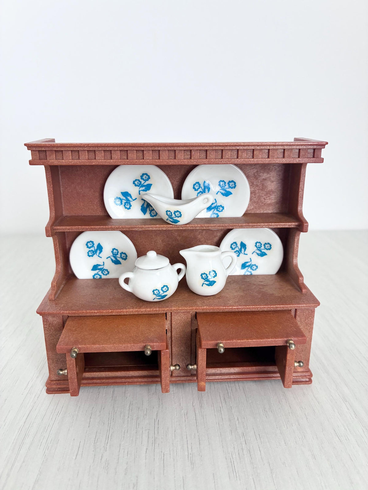 Sylvanian Families Vintage Welsh Dresser Complete with Ceramic Dishes and Original Box, Calico Critters Sylvanian Families, photo 17