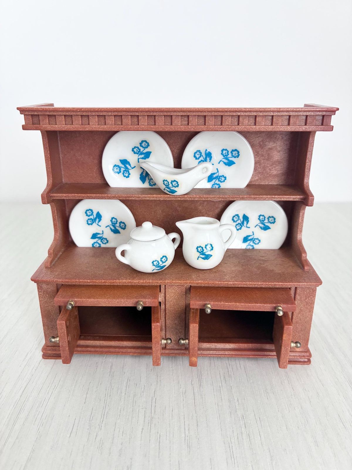 Sylvanian Families Vintage Welsh Dresser Complete with Ceramic Dishes and Original Box, Calico Critters Sylvanian Families, photo 11