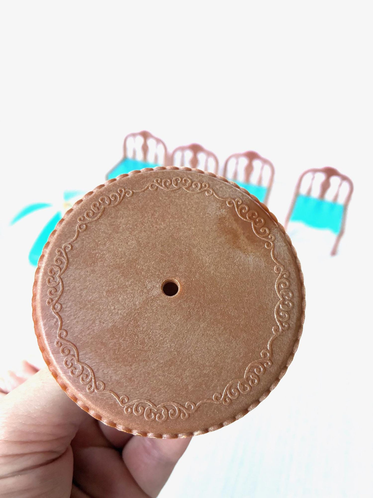 Vintage Sylvanian Families Calico Critters brown garden table and chairs with teal seats and teal cream parasol – photo 6 of 8