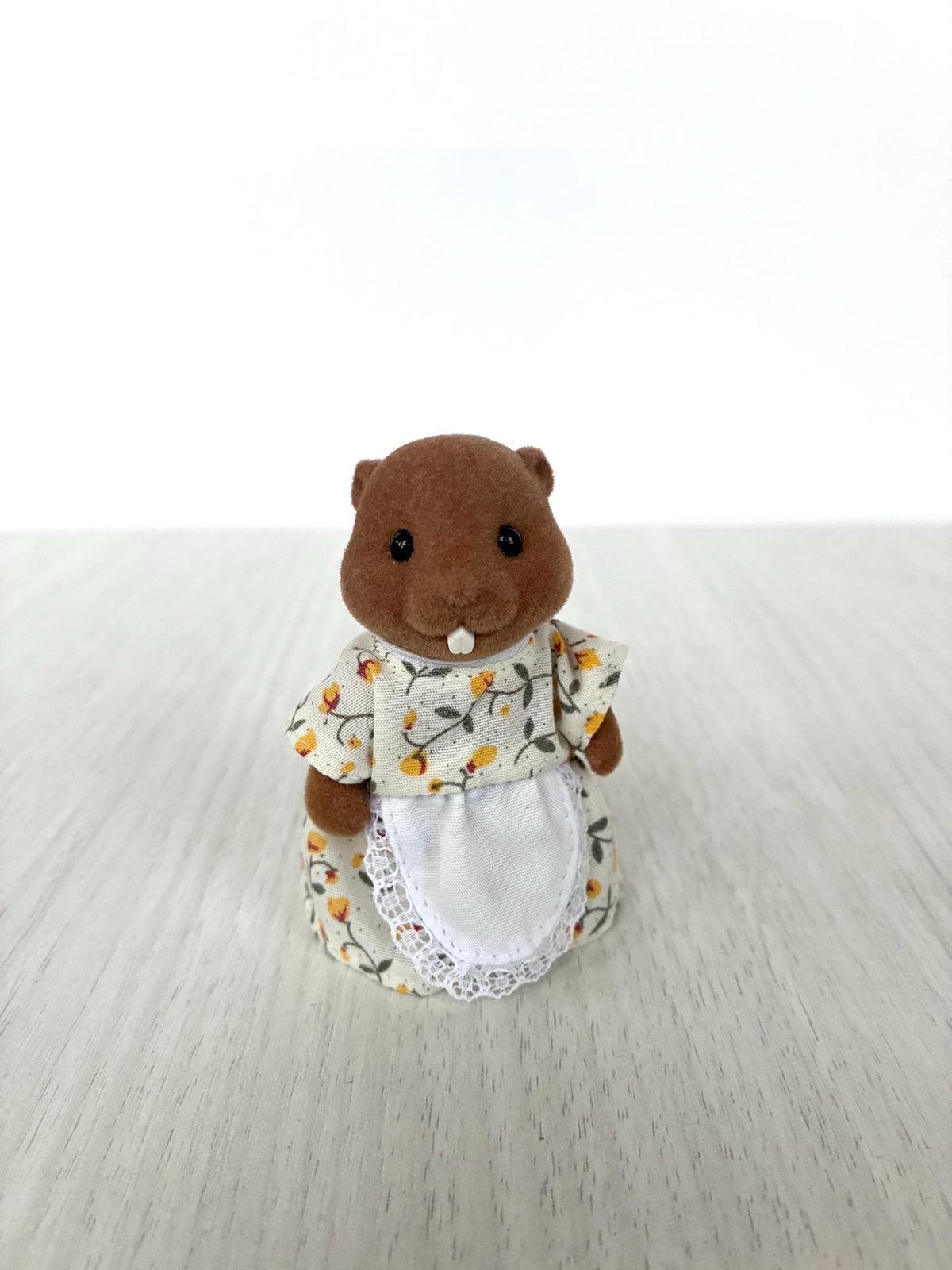 Sylvanian Families Calico Critters Waters Beaver mother, front view