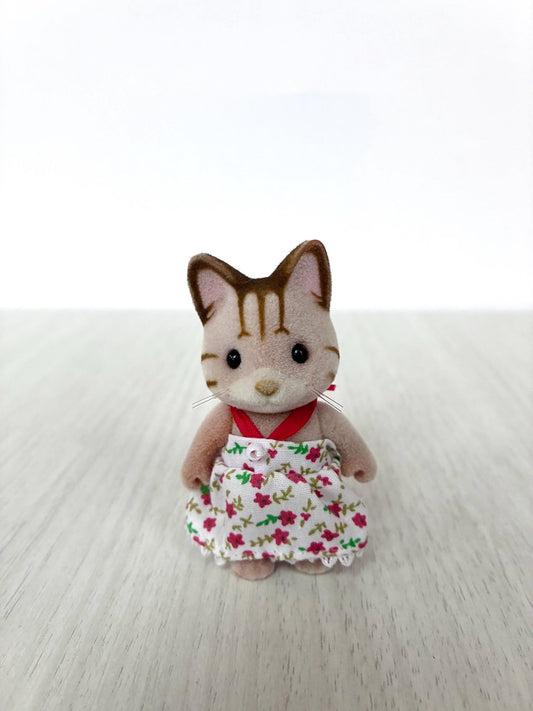 Sylvanian Families Calico Critters Macavity Sandy Cat girl, front view